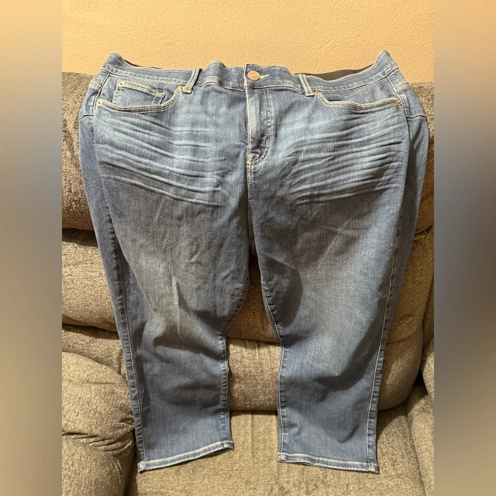 NWOT Torrid Crop Bombshell Skinny High Rise Premium Stretch Jeans, size 20 - Picture 4 of 5